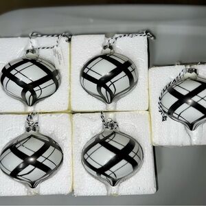 Elegant Black and White Checkered Ornaments